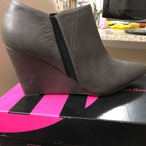 Never worn Michael Antonio wedge bootie